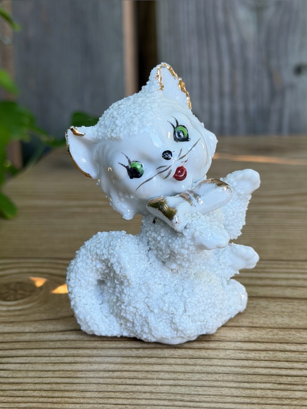Vintage Kitsch Sugar Glaze Textured White Spaghetti Cat Porcelain Figurine 3.5”